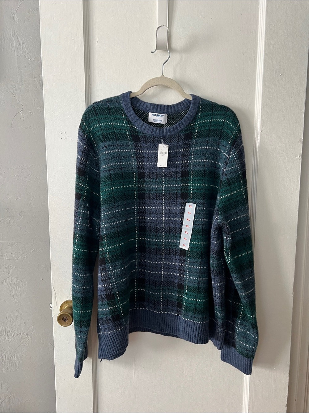Old Navy Men's Green and Navy Plaid Crewneck Sweater